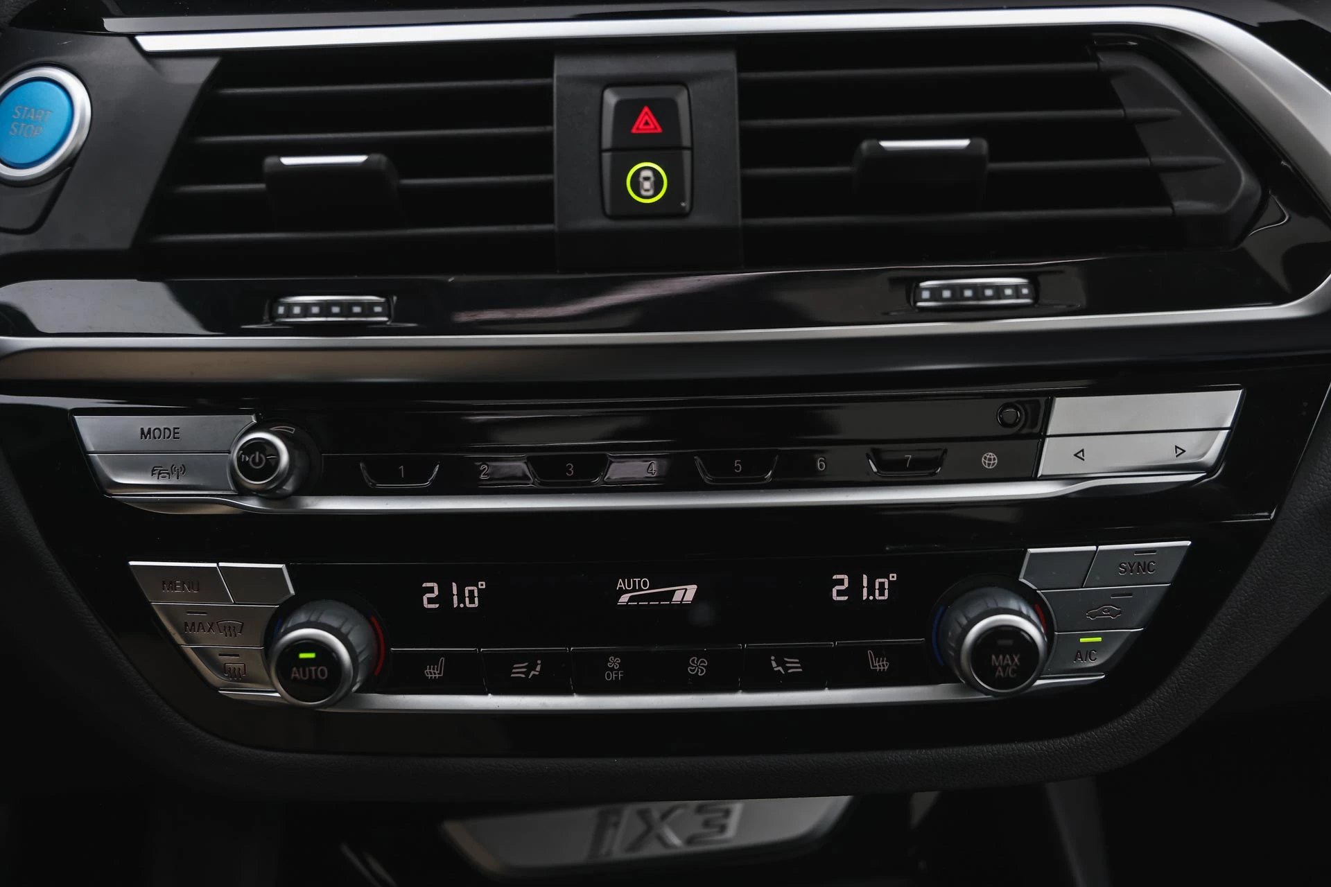 Hoofdafbeelding BMW iX3