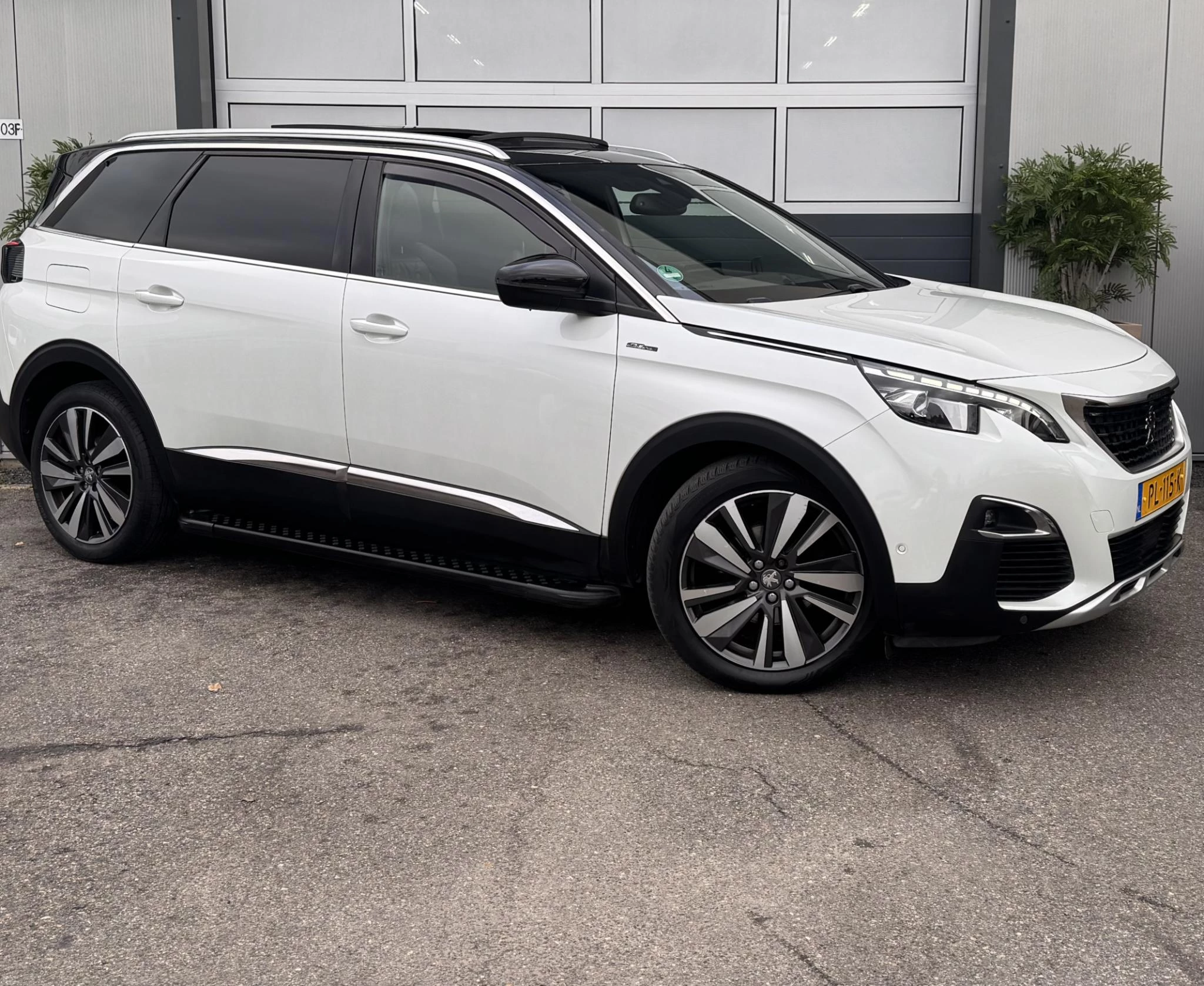 Hoofdafbeelding Peugeot 5008