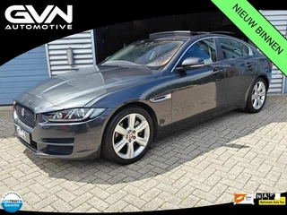 Hoofdafbeelding Jaguar XE Jaguar XE 2.0 240PK Panoramadak | Memory Stoelen | USA-uitvoering