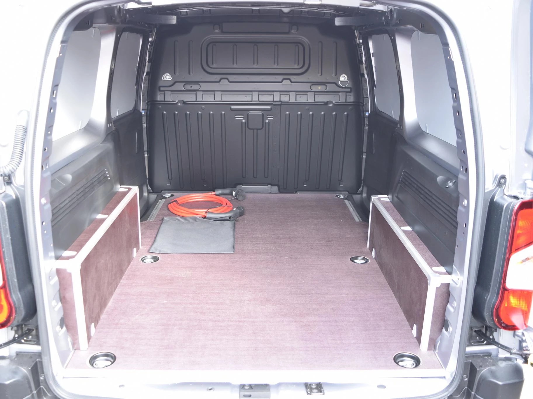 Hoofdafbeelding Peugeot e-Partner