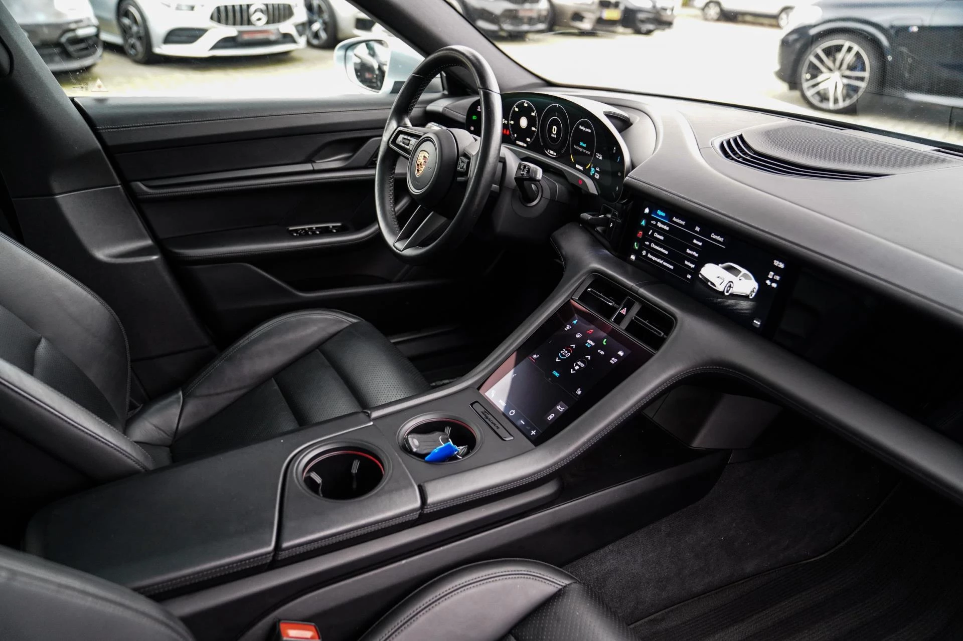 Hoofdafbeelding Porsche Taycan