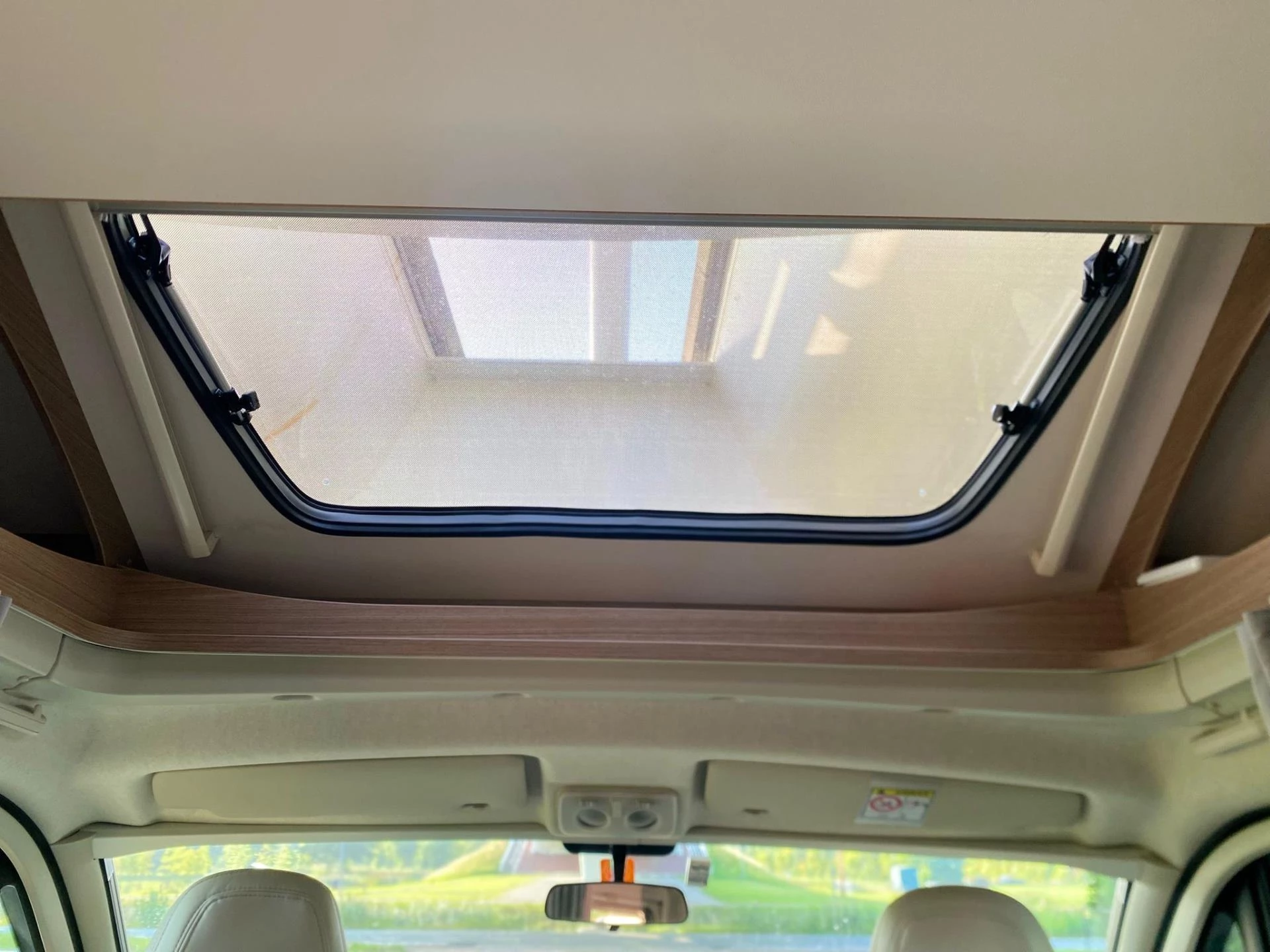 Hoofdafbeelding Carado T447