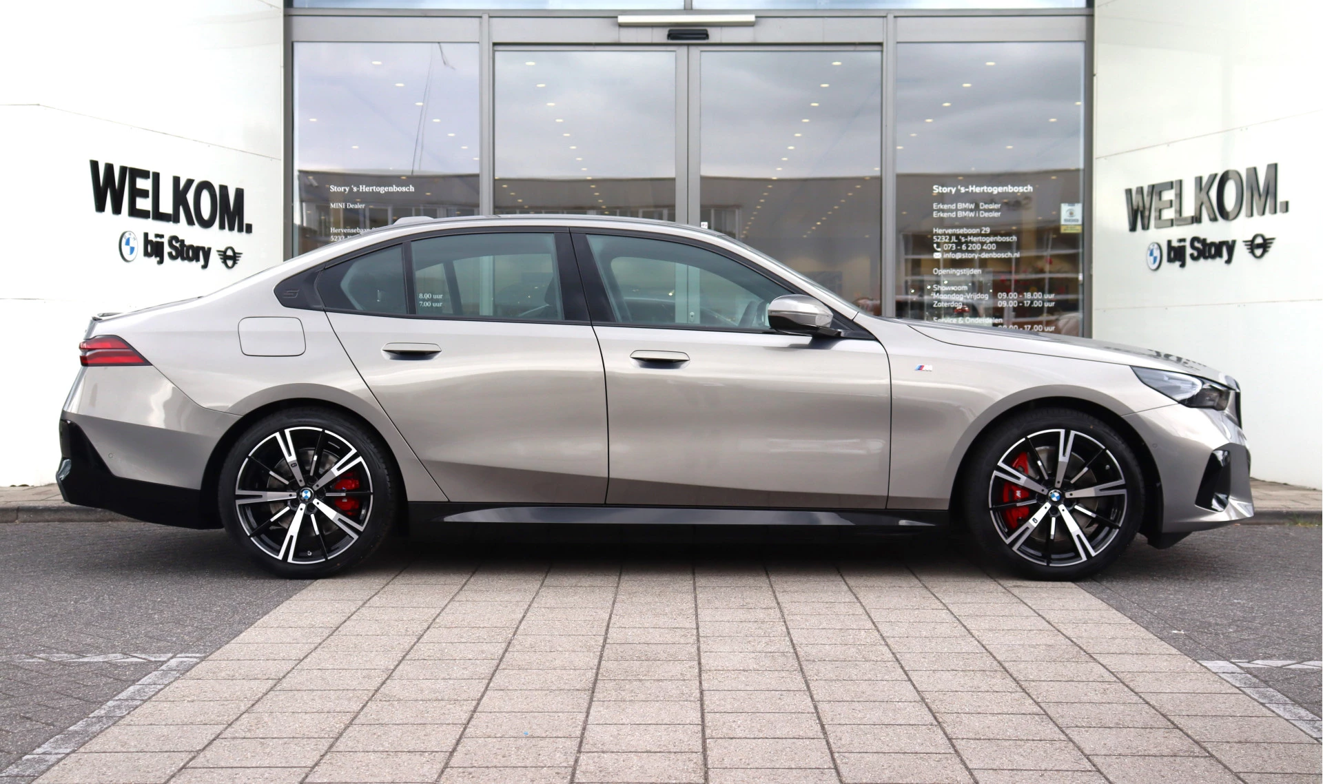 Hoofdafbeelding BMW i5