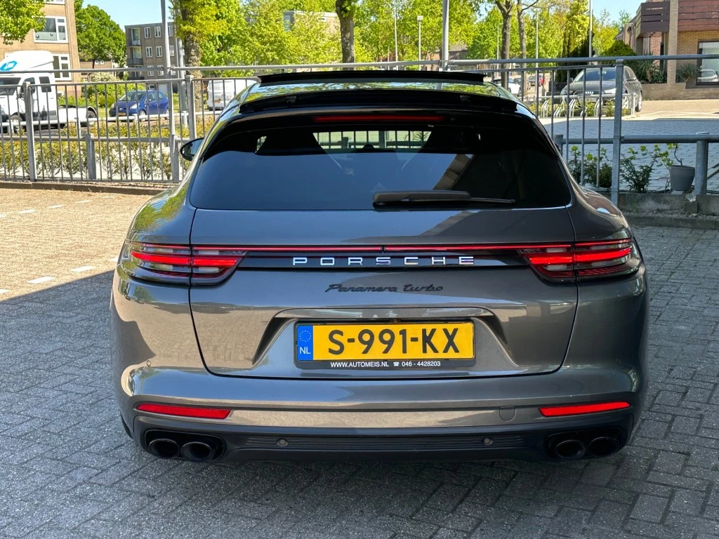 Hoofdafbeelding Porsche Panamera