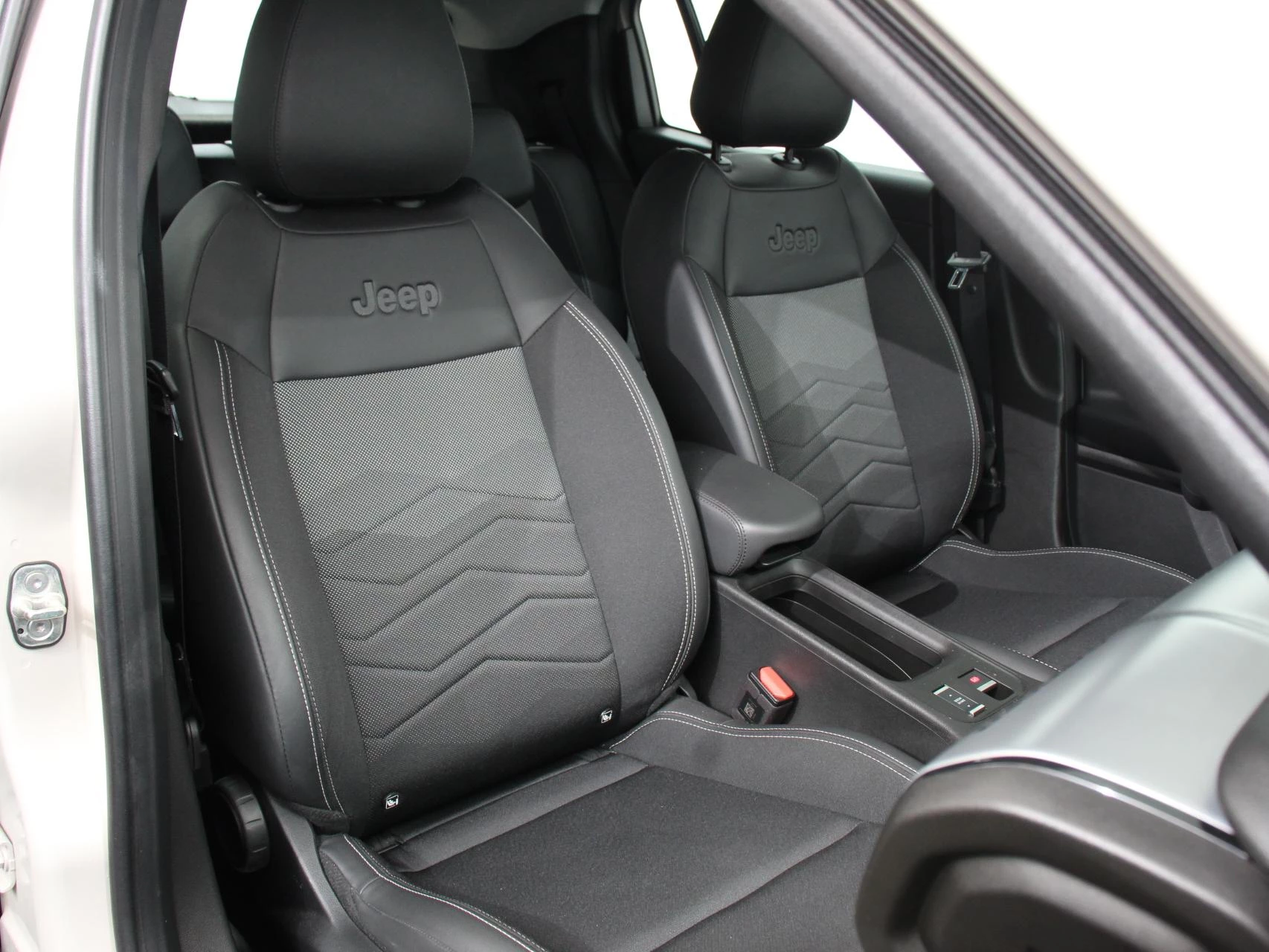 Hoofdafbeelding Jeep Avenger