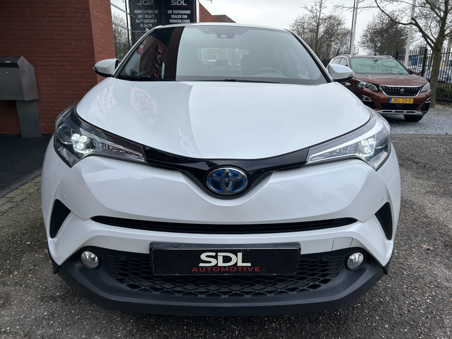 Hoofdafbeelding Toyota C-HR