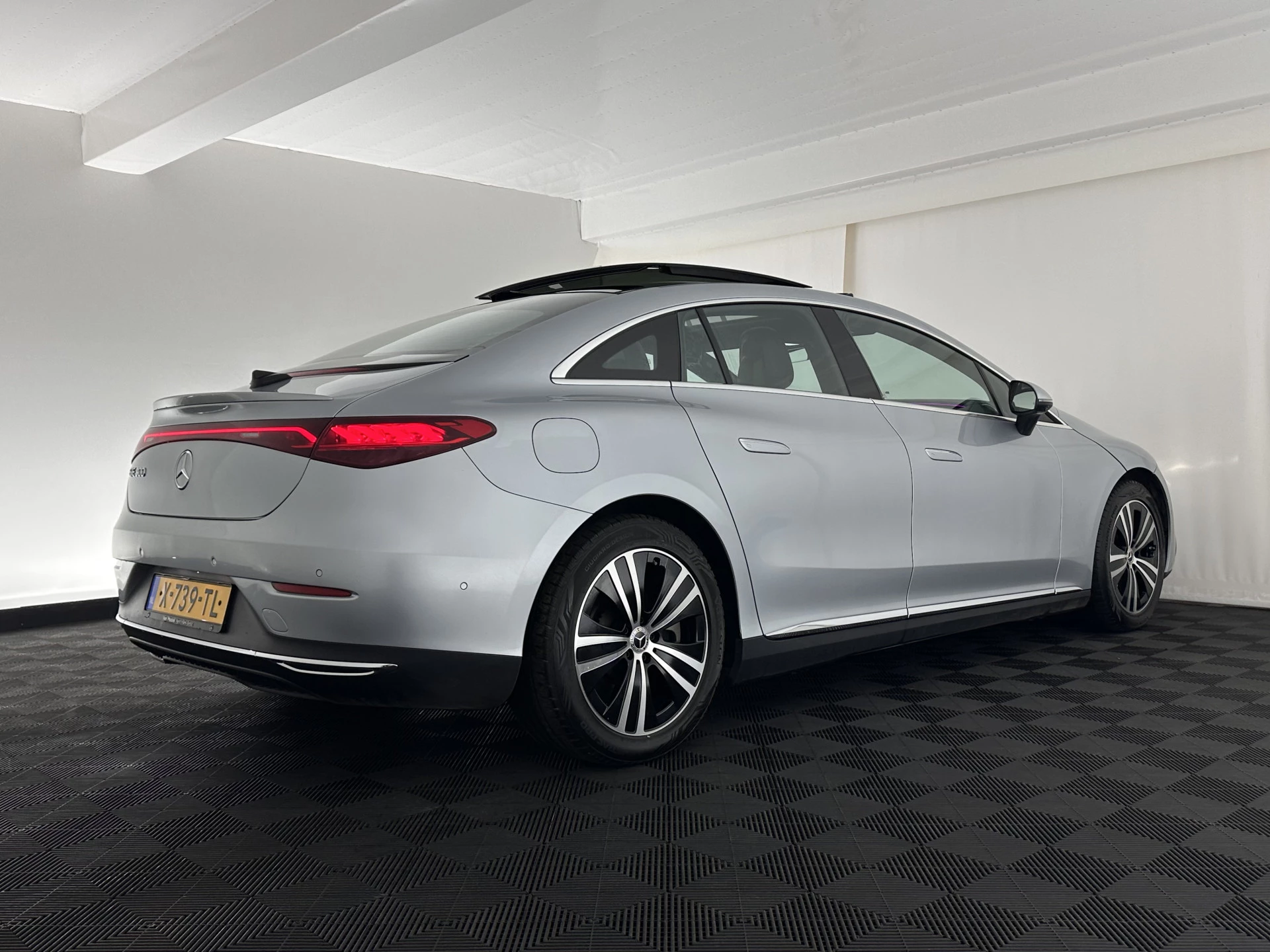 Hoofdafbeelding Mercedes-Benz EQE