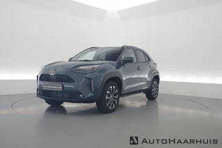 Toyota Yaris Cross 1.5 Hybrid 130 Teamplayer | Forest Green | Winter Pack | Safety Pack | Navi | Adapt. Cruise | Keyless | Camera