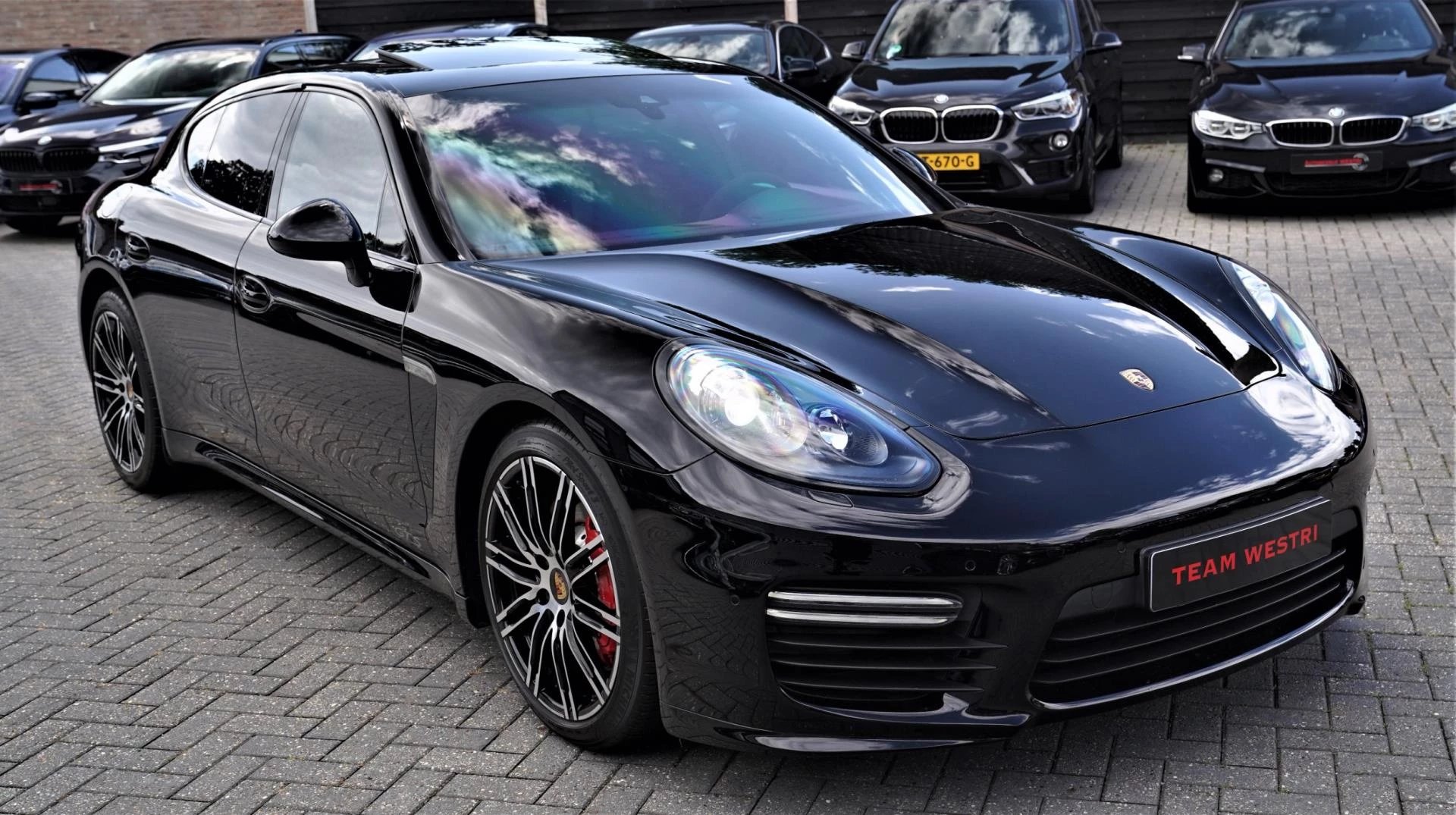 Hoofdafbeelding Porsche Panamera