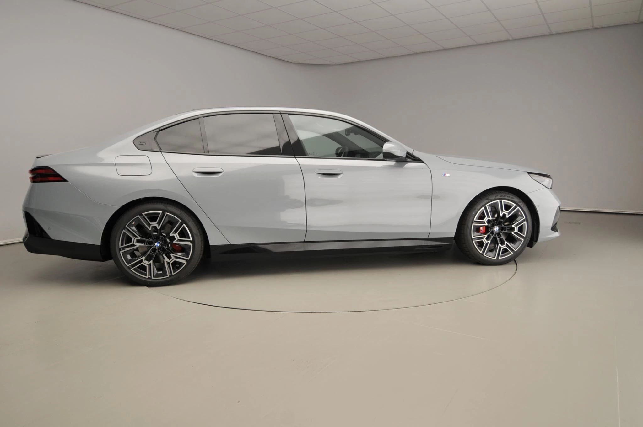 Hoofdafbeelding BMW i5