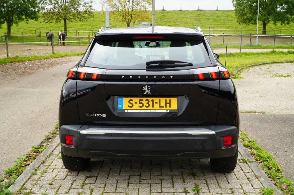 Hoofdafbeelding Peugeot e-2008