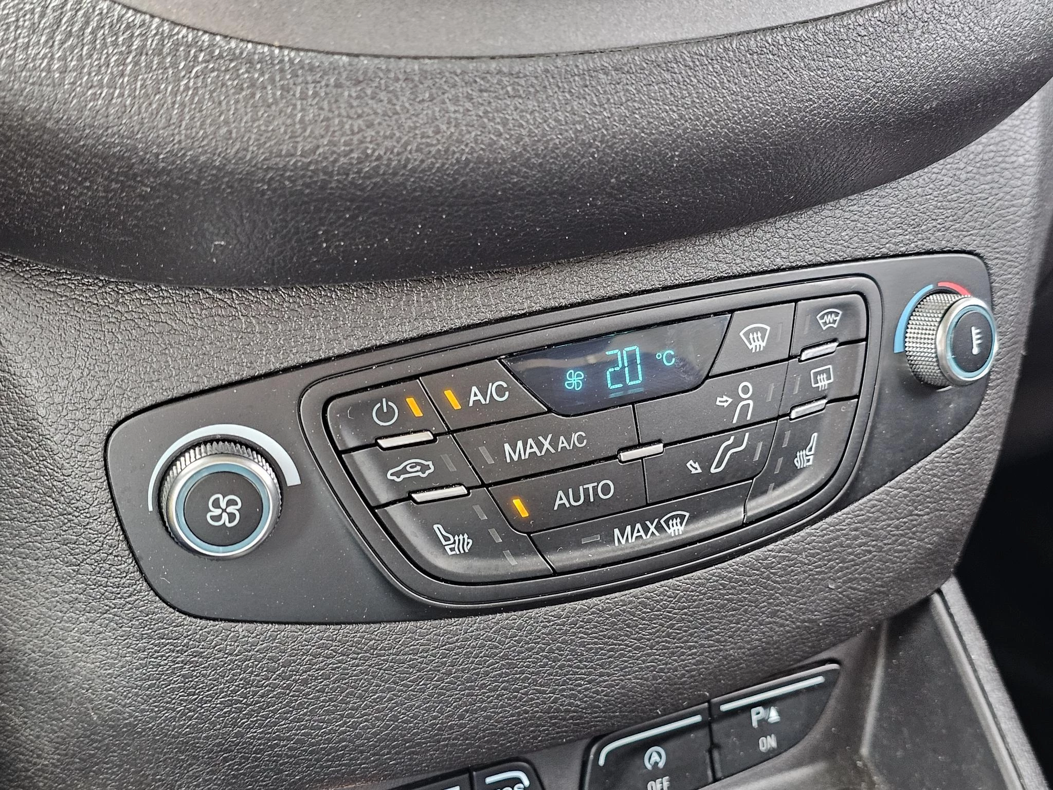 Hoofdafbeelding Ford Transit Courier