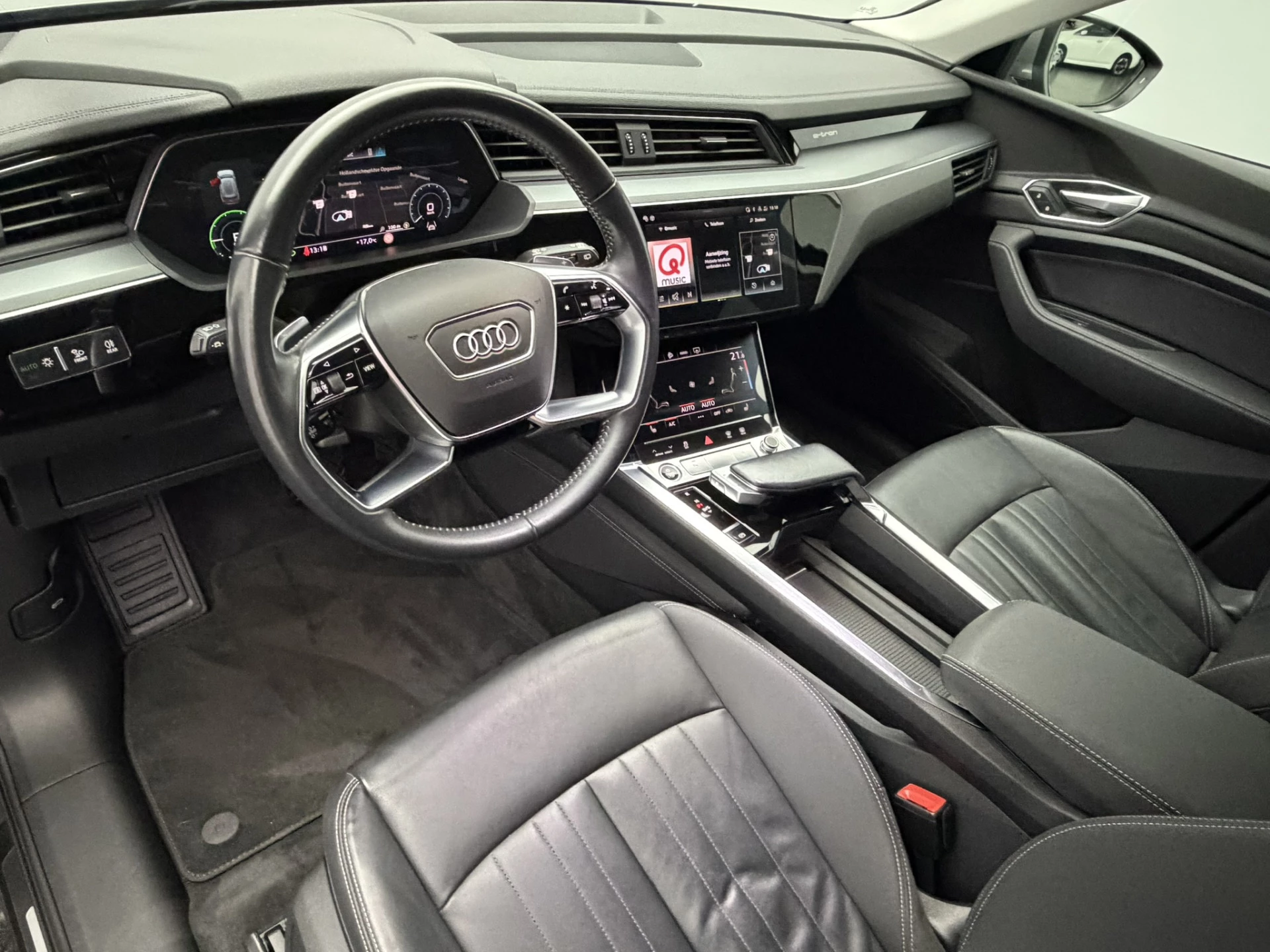 Hoofdafbeelding Audi e-tron