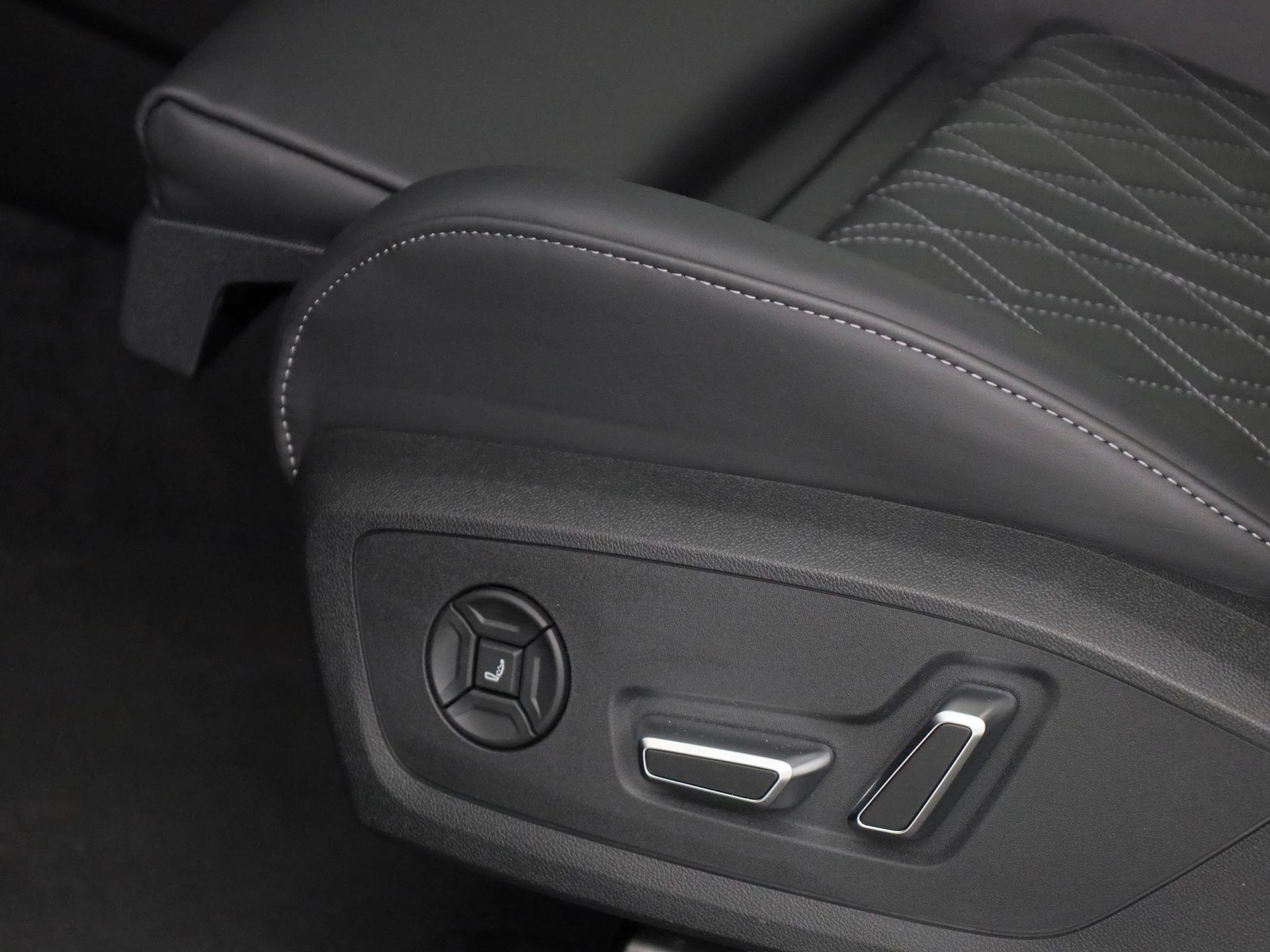 Hoofdafbeelding Audi Q6 e-tron