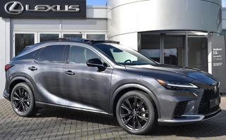 Hoofdafbeelding Lexus RX Lexus RX 450h+ Plug-in Hybrid 35th Edition DIRECT BESCHIKBAAR PANODAK 360-CAMERA STOELVENT HUD ELEK-STOELEN TIPLE LED