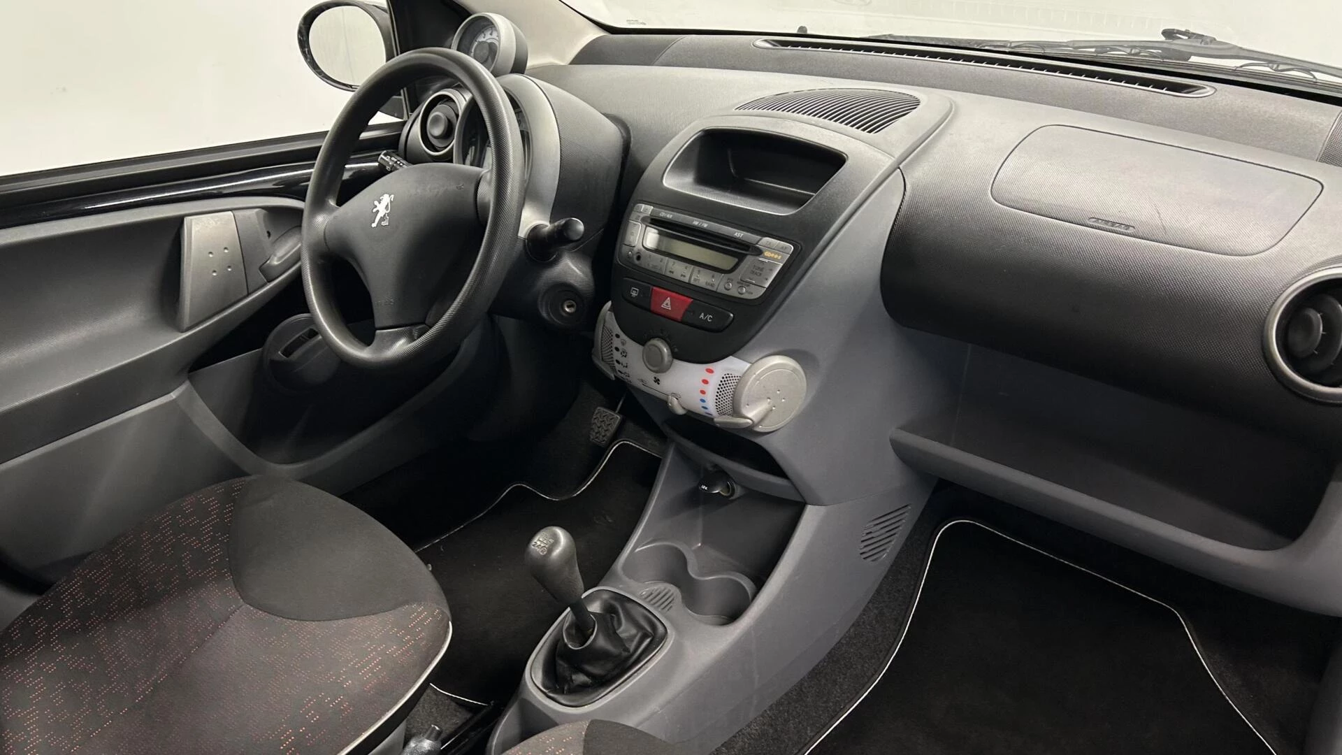 Hoofdafbeelding Peugeot 107