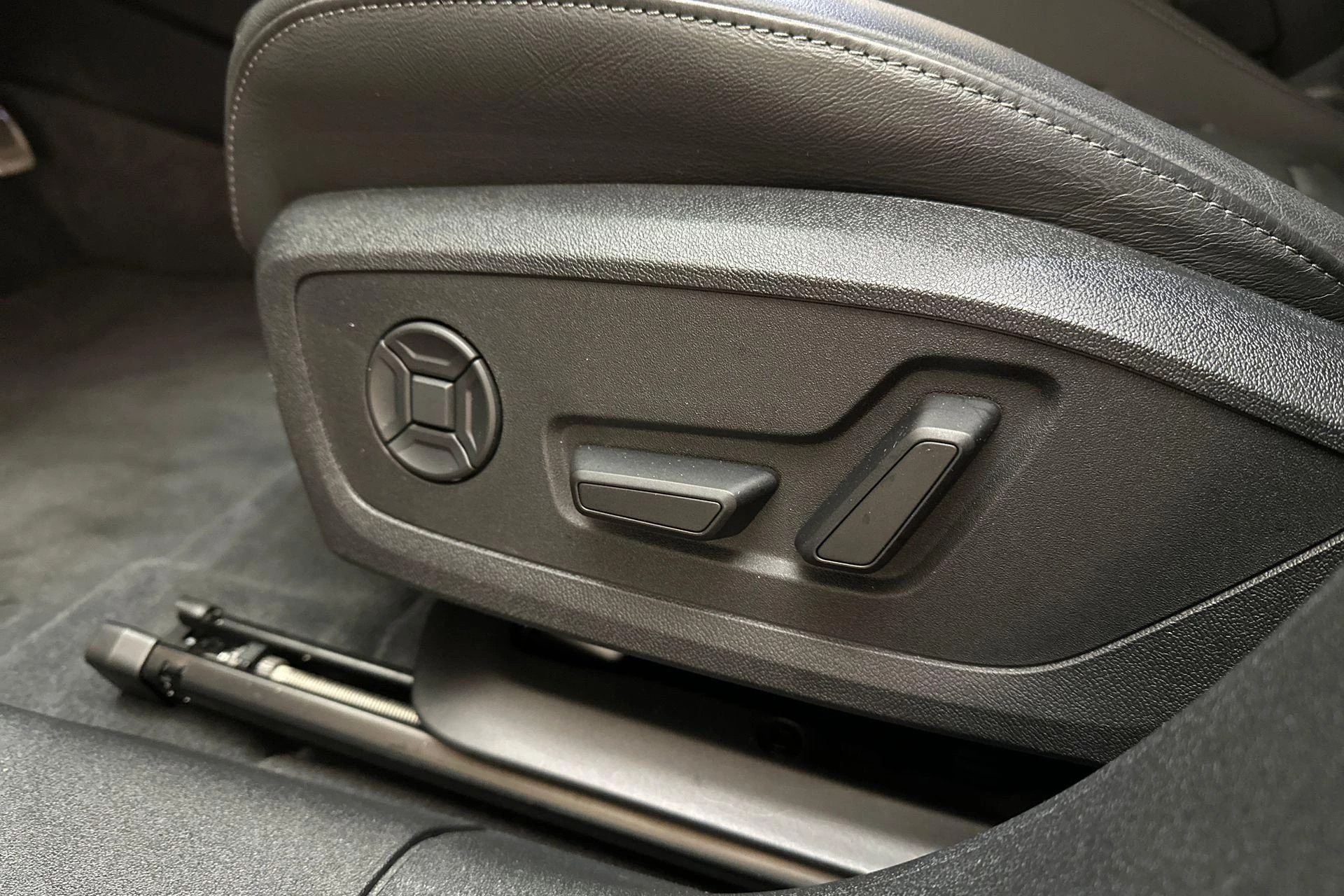 Hoofdafbeelding Audi S6 Avant e-tron