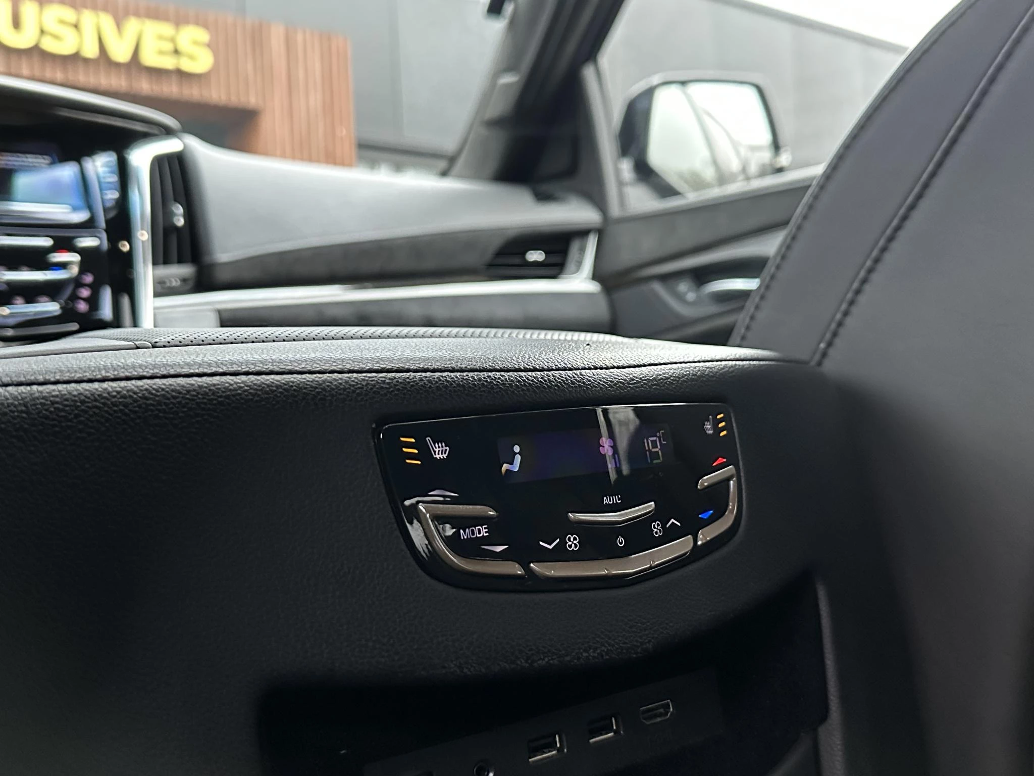 Hoofdafbeelding Cadillac Escalade