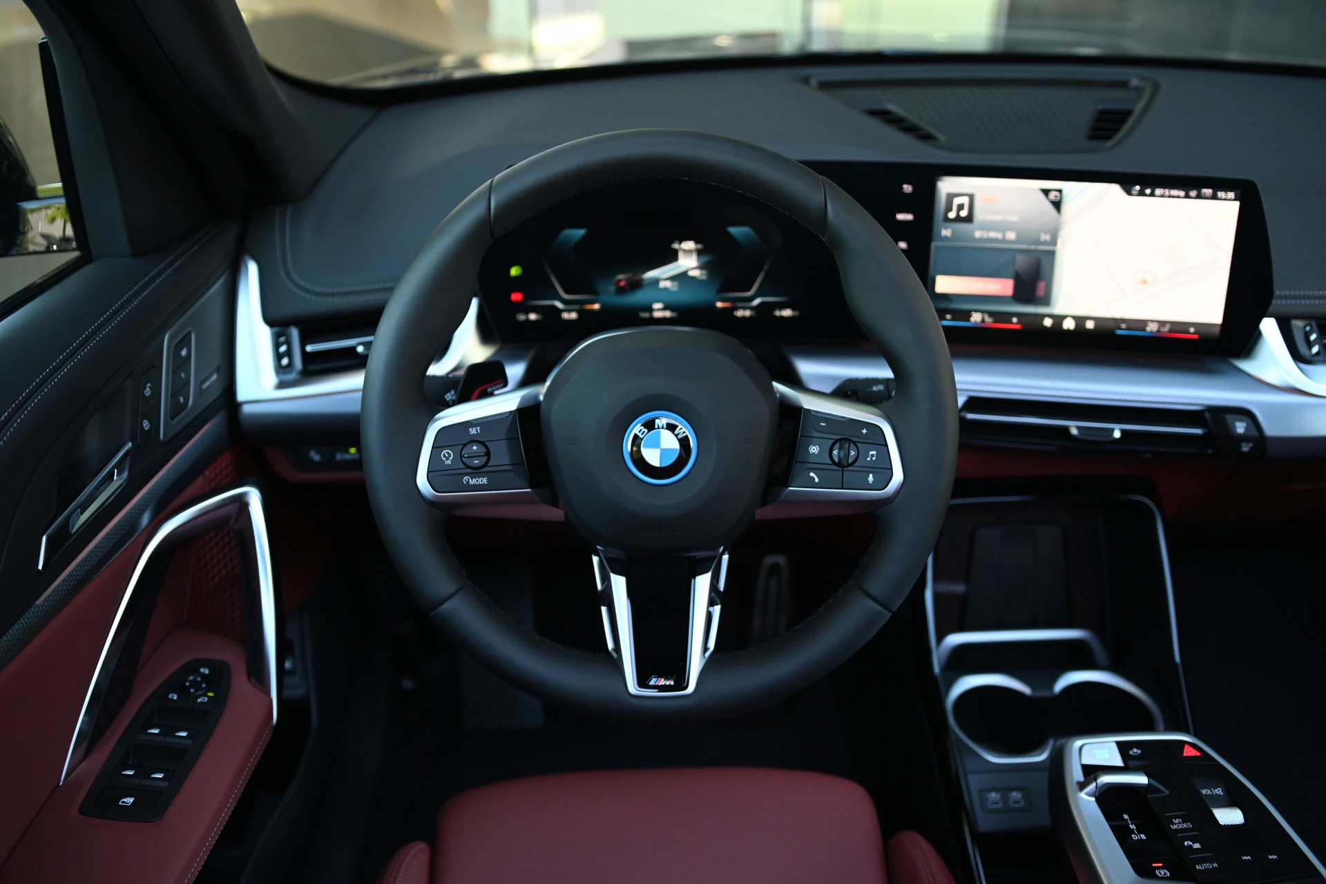 Hoofdafbeelding BMW iX1