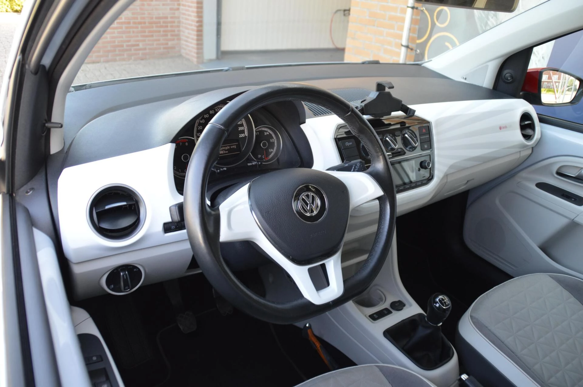 Hoofdafbeelding Volkswagen up!
