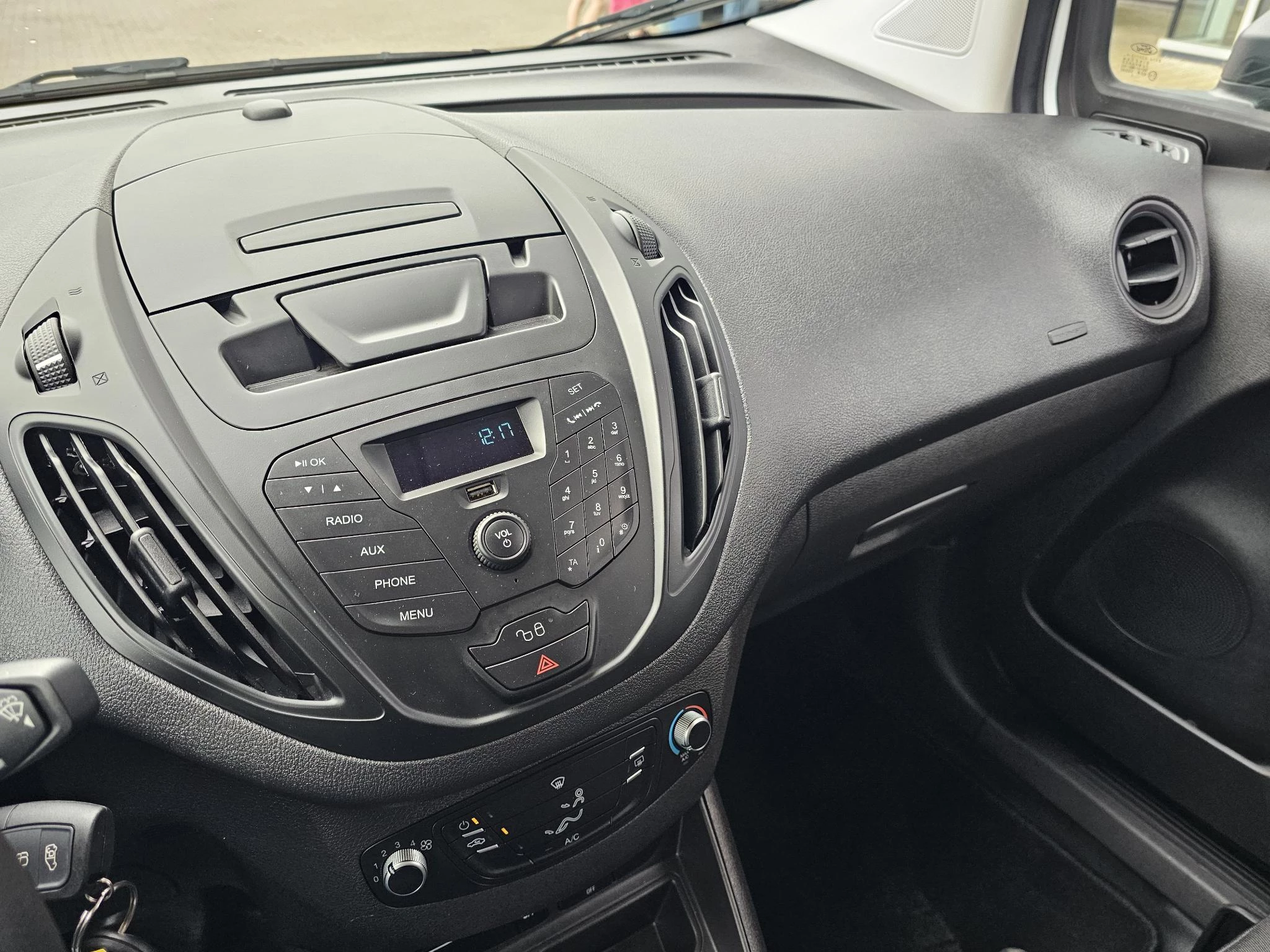 Hoofdafbeelding Ford Transit Courier