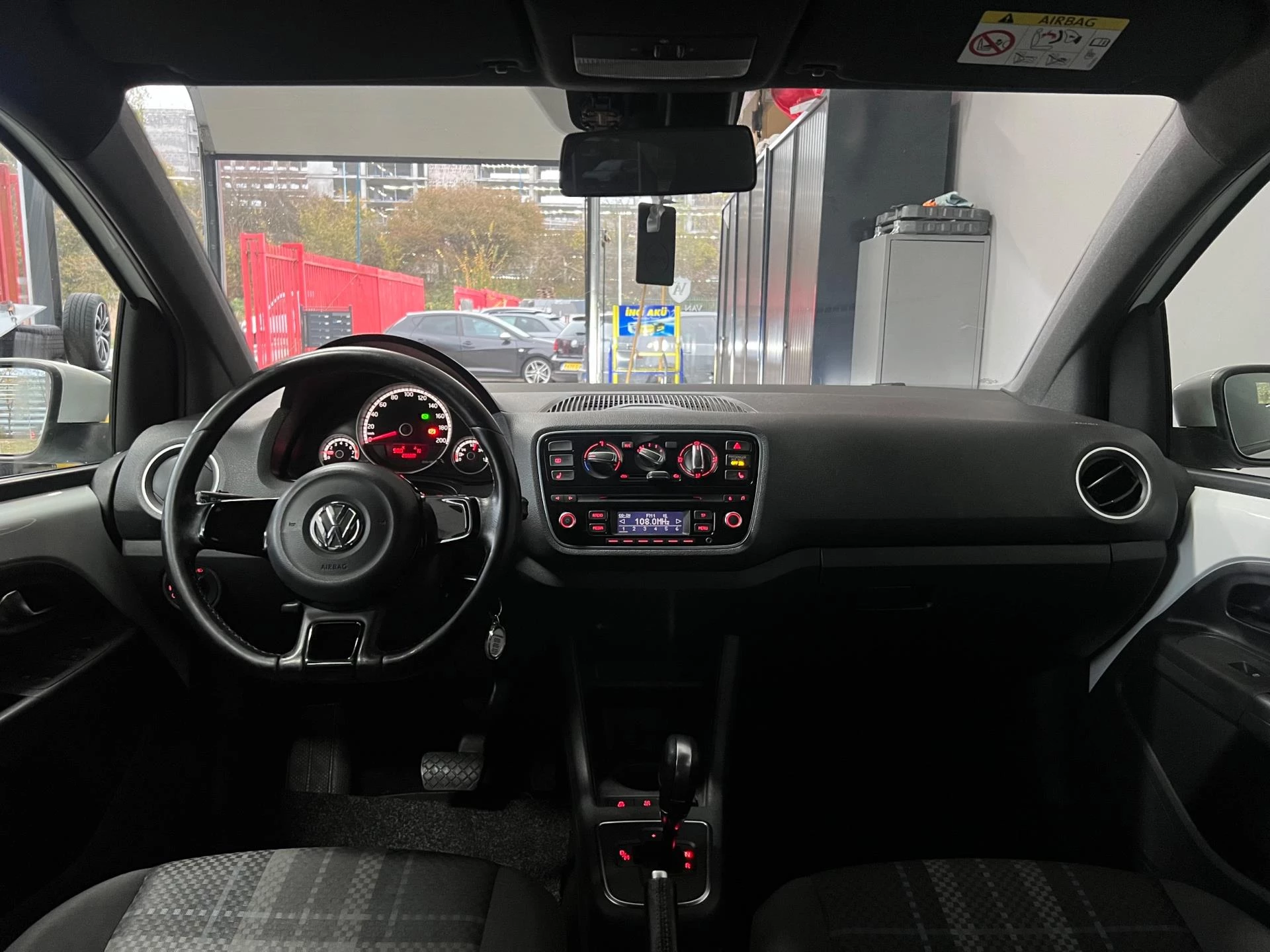 Hoofdafbeelding Volkswagen up!