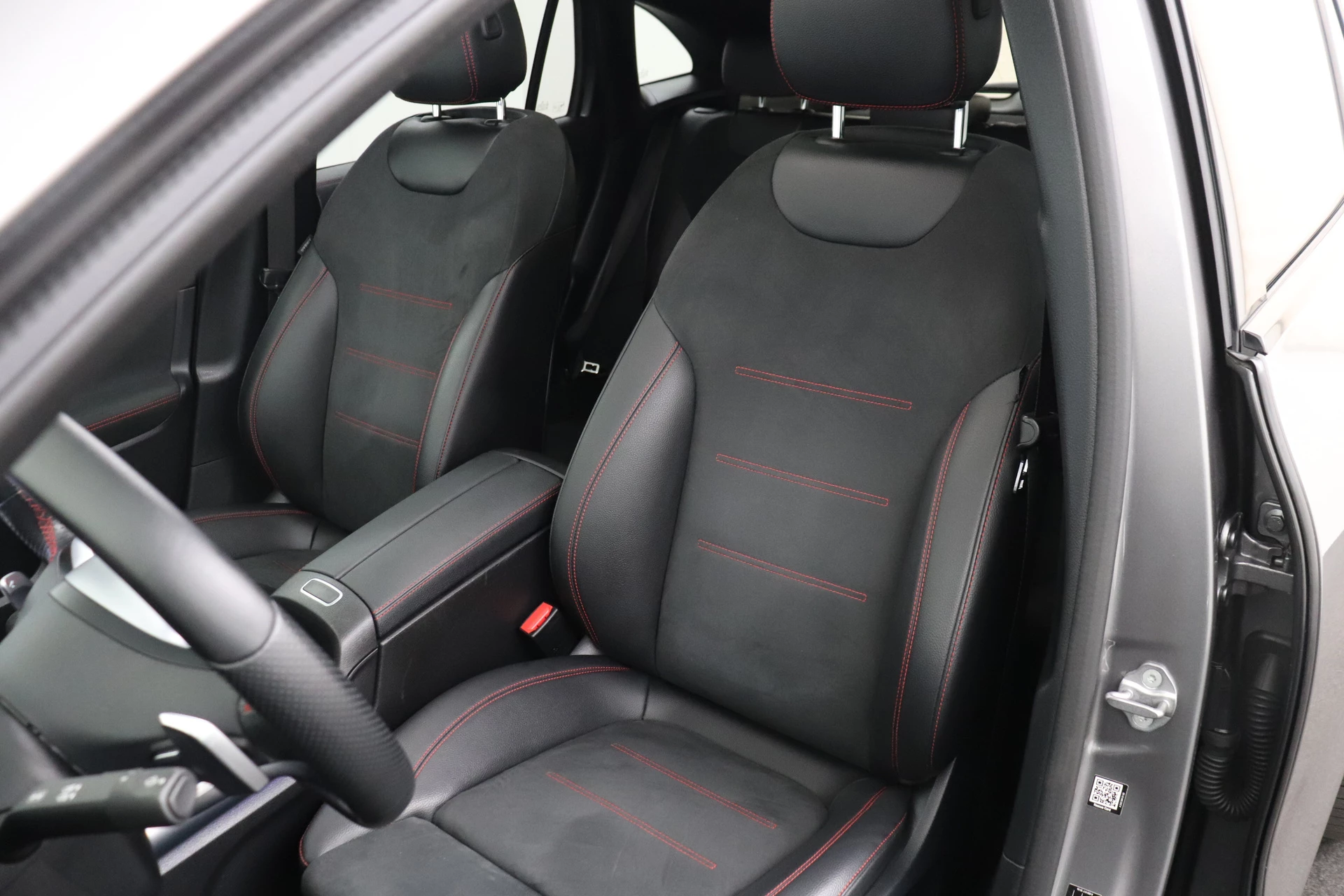 Hoofdafbeelding Mercedes-Benz EQA