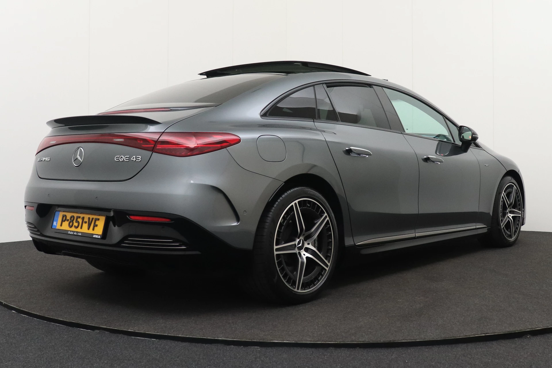 Hoofdafbeelding Mercedes-Benz EQE