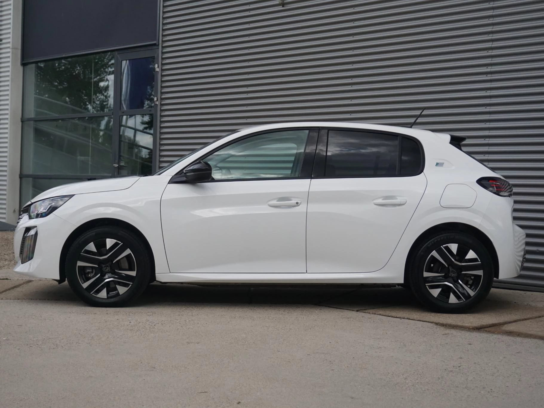 Hoofdafbeelding Peugeot e-208