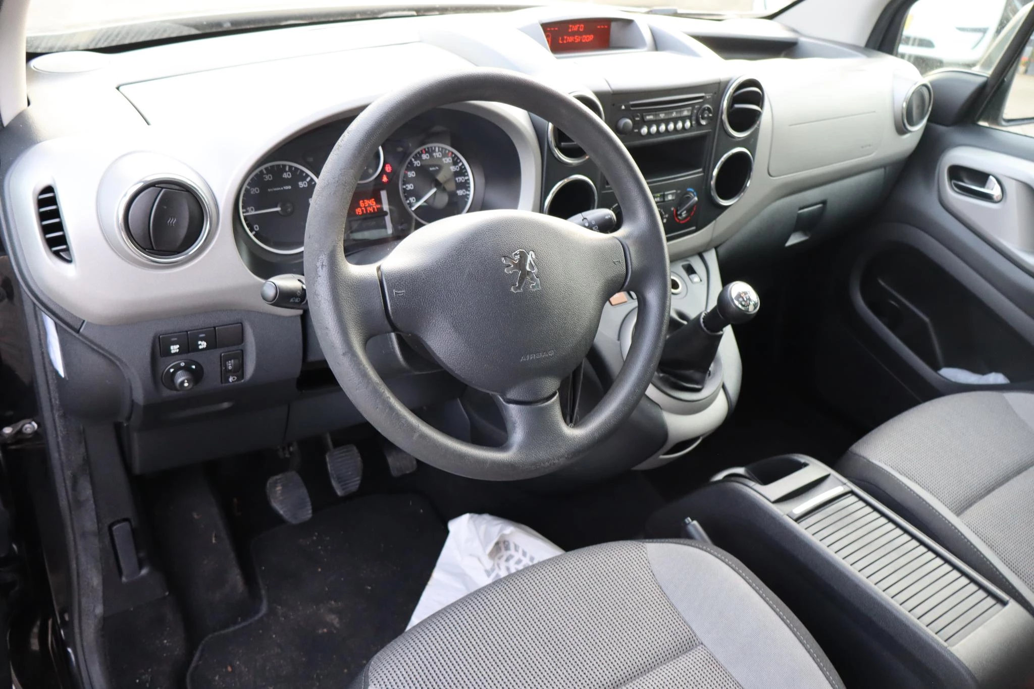 Hoofdafbeelding Peugeot Partner