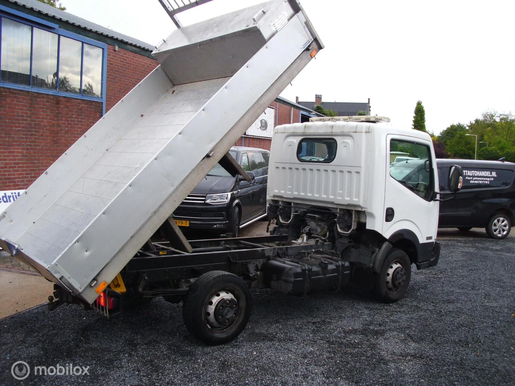Hoofdafbeelding Nissan NT400 kipper