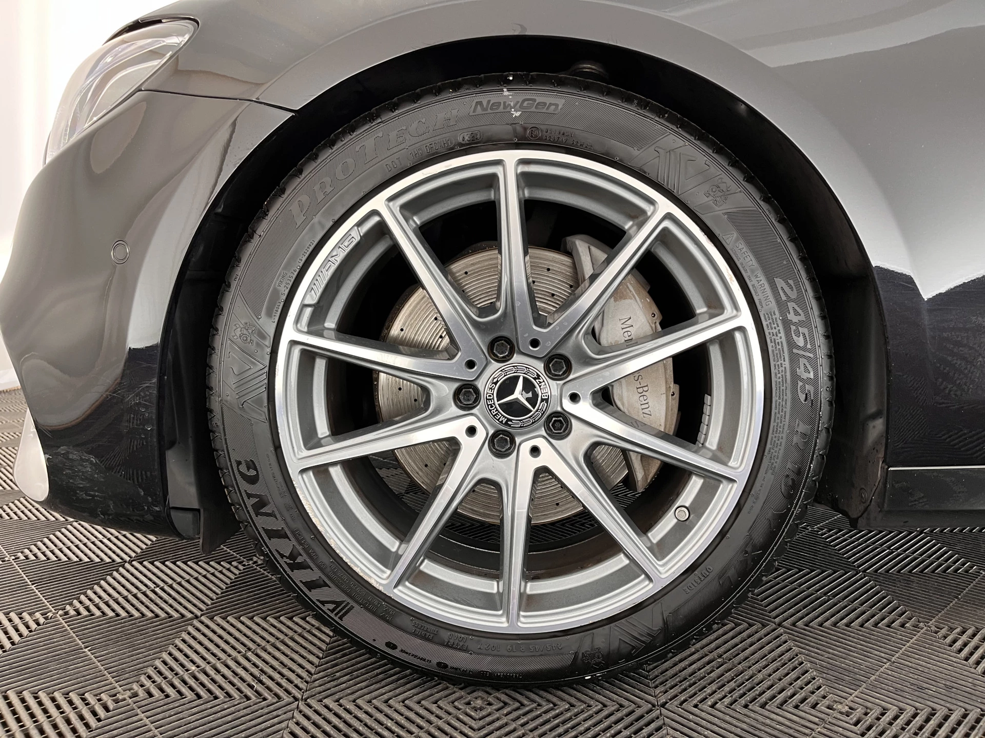 Hoofdafbeelding Mercedes-Benz E-Klasse