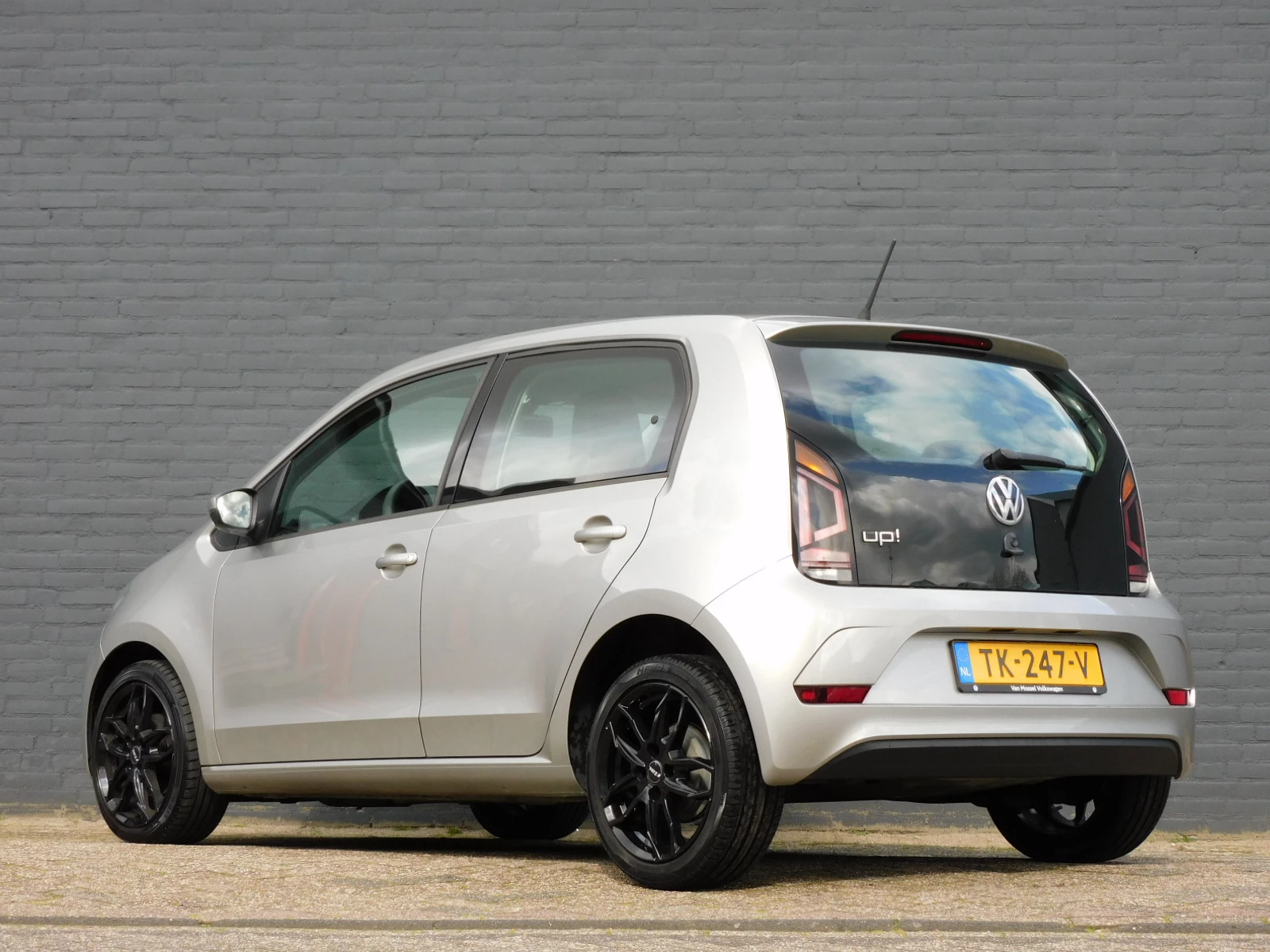 Hoofdafbeelding Volkswagen up!