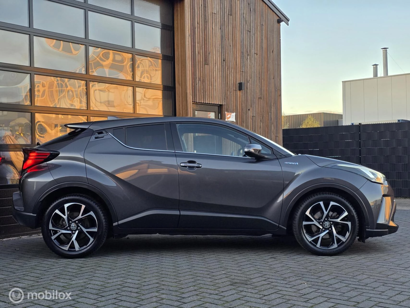 Hoofdafbeelding Toyota C-HR