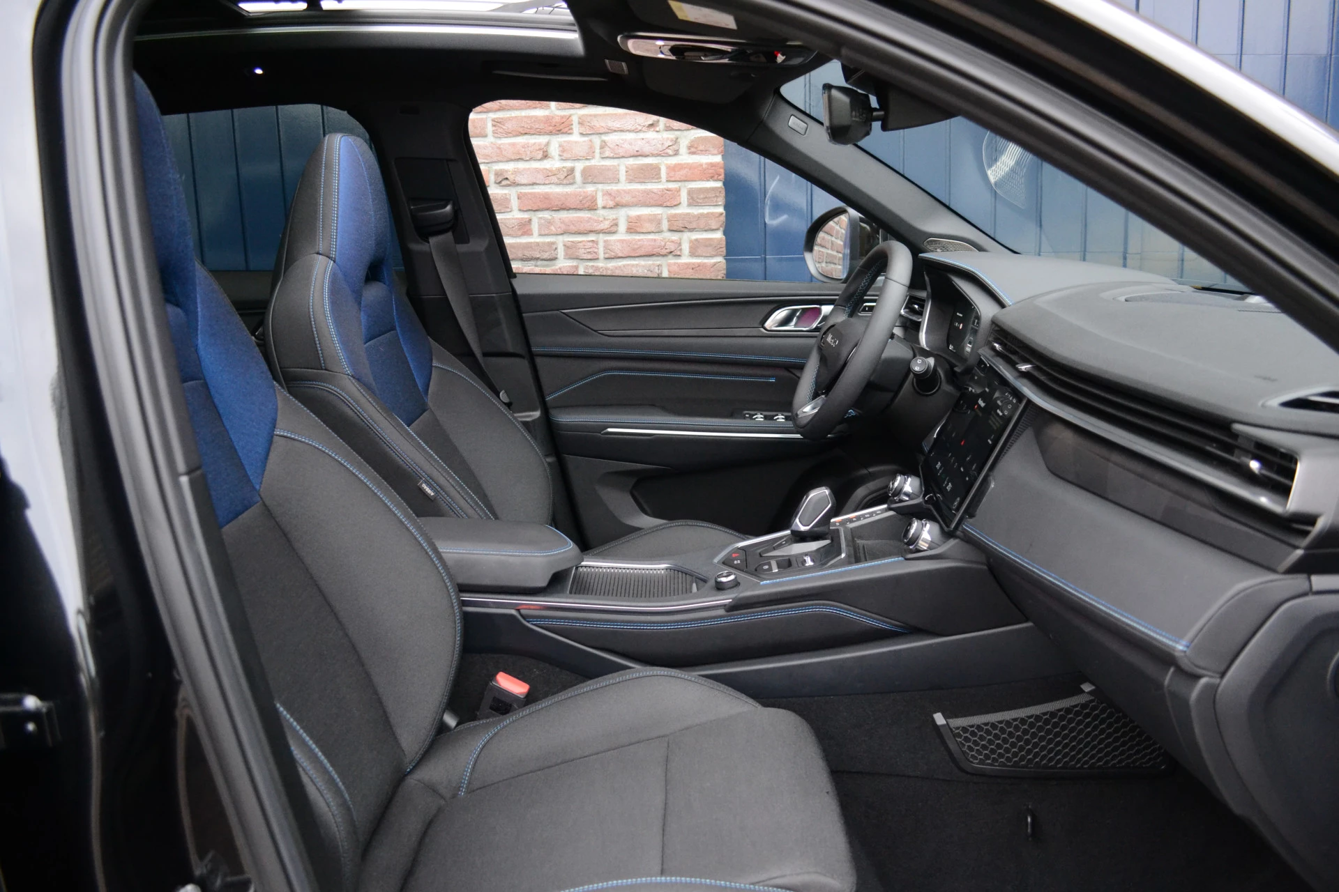 Hoofdafbeelding Lynk & Co 01