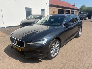 Volvo V60 T4 Momentum Pro Leder Camera