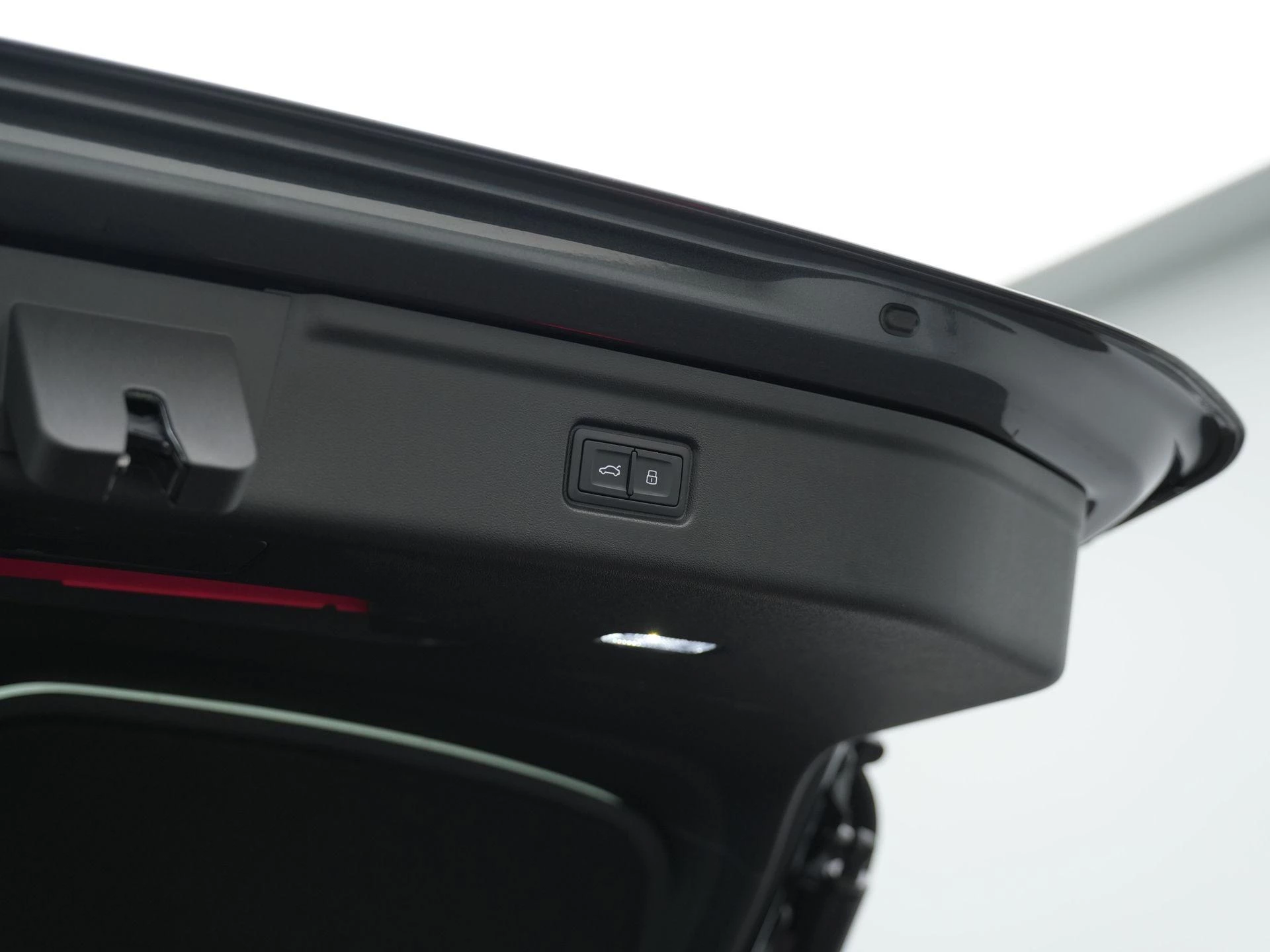 Hoofdafbeelding Audi A6 Avant e-tron