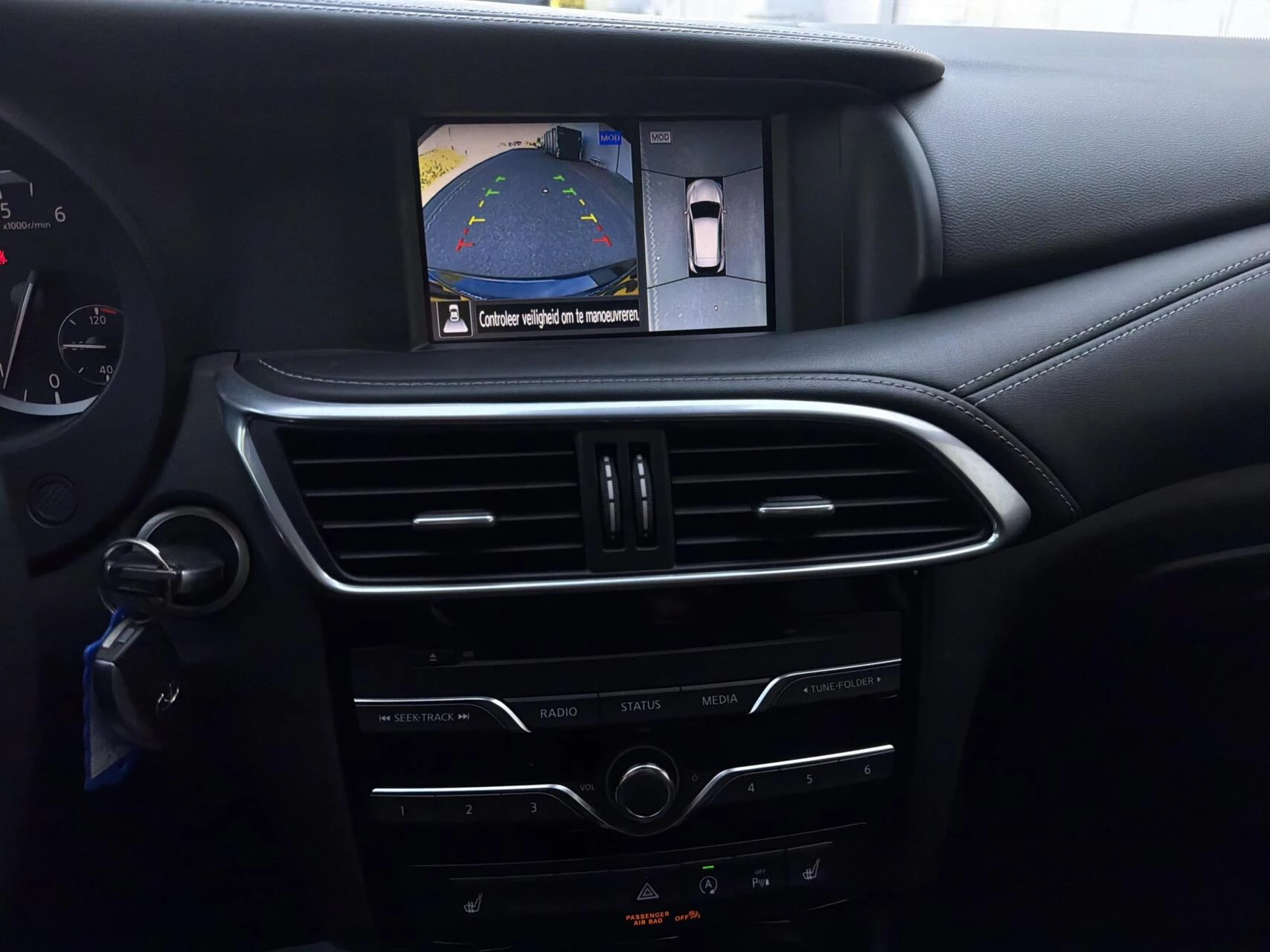 Hoofdafbeelding Infiniti Q30