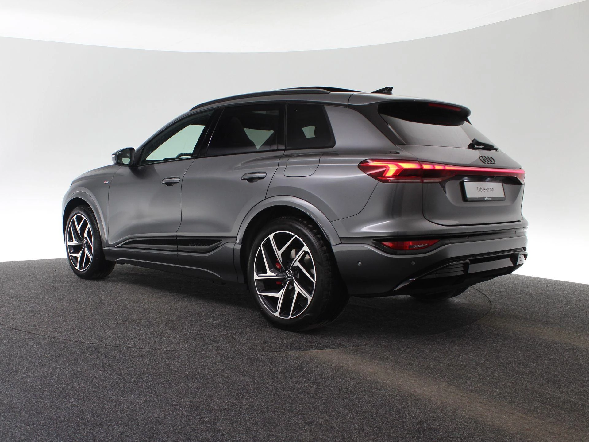 Hoofdafbeelding Audi Q6 e-tron