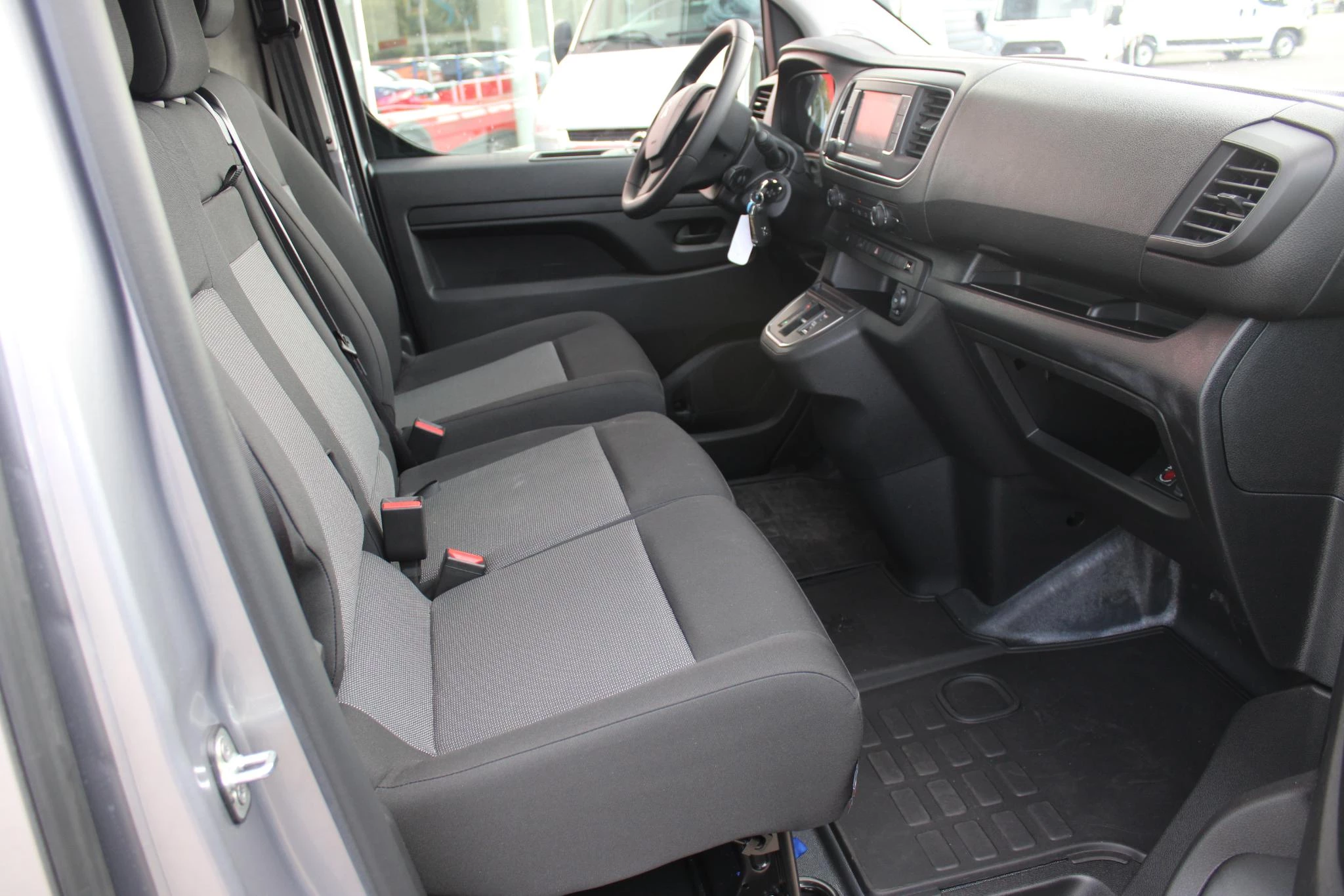 Hoofdafbeelding Peugeot e-Expert