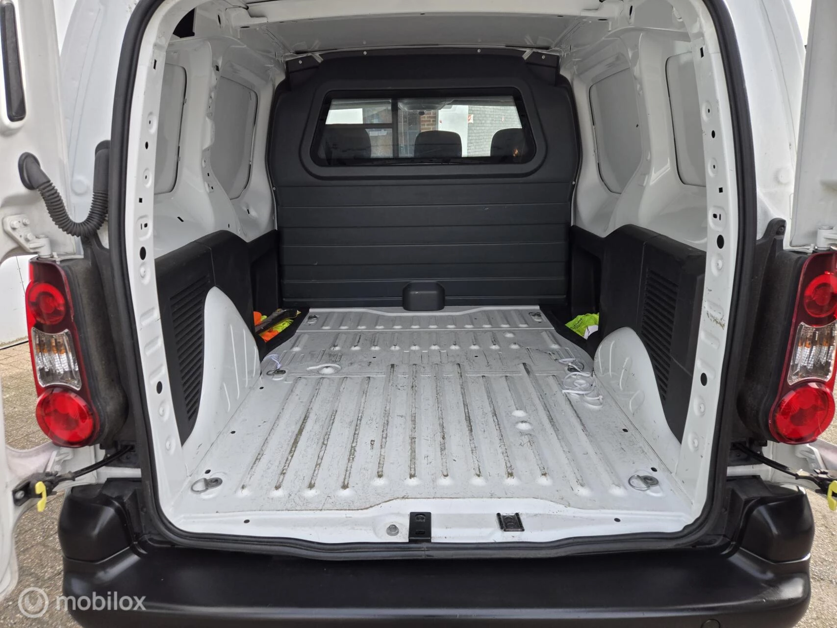 Hoofdafbeelding Peugeot Partner