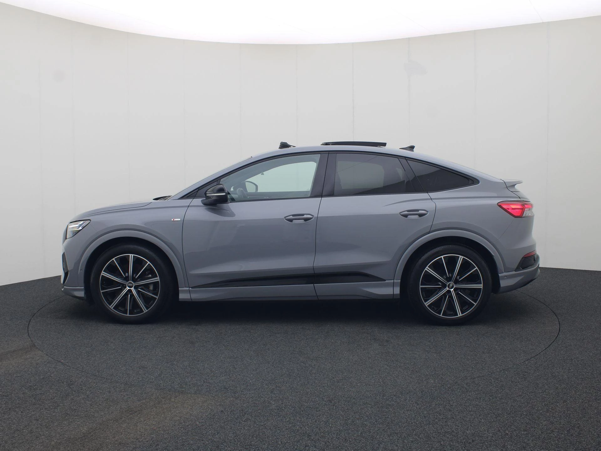 Hoofdafbeelding Audi Q4 e-tron