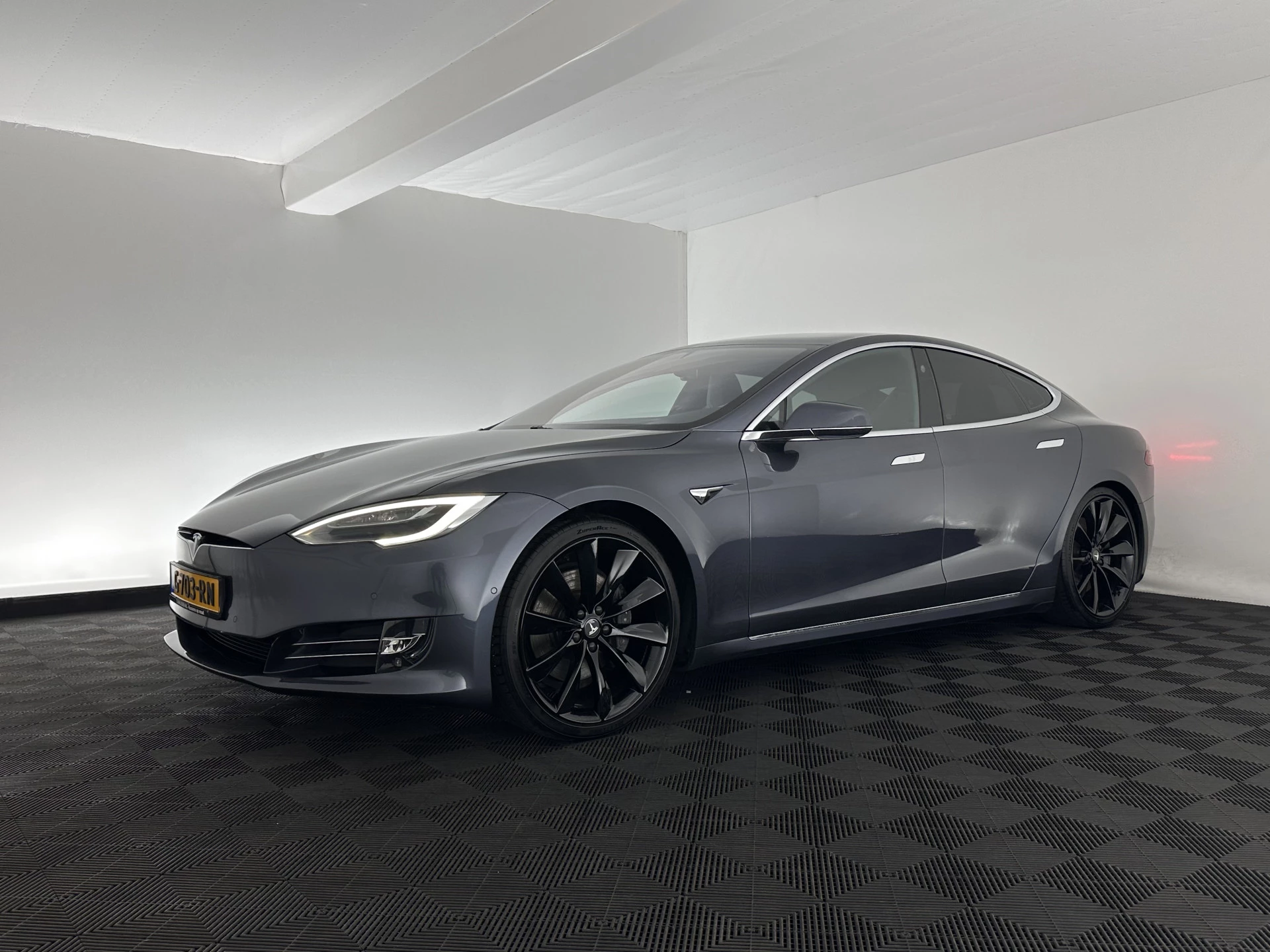 Hoofdafbeelding Tesla Model S