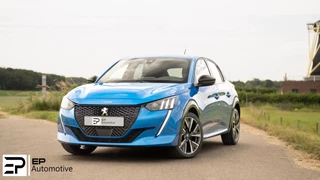 Peugeot 208 1.2 GT|Trekhaak|LED|Carplay|Camera|17"|Dodehoek|