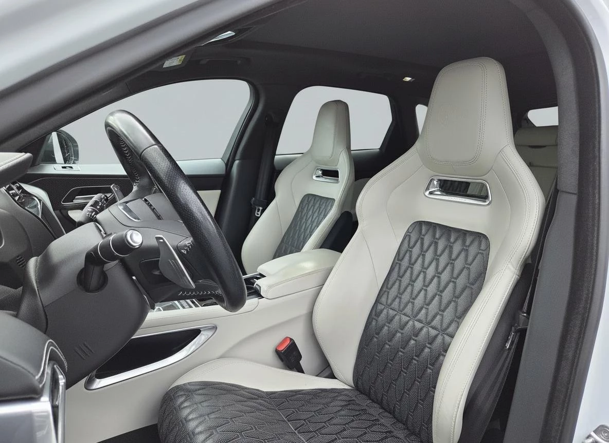 Hoofdafbeelding Jaguar F-PACE