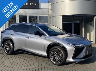Hoofdafbeelding Lexus RZ Lexus RZ 350e 35th Edition 77 kWh NIEUW DIRECT LEVERBAAR HUD STOELVENT 20" LM-VELGEN INFRAROOD-VERW EL-STOEL