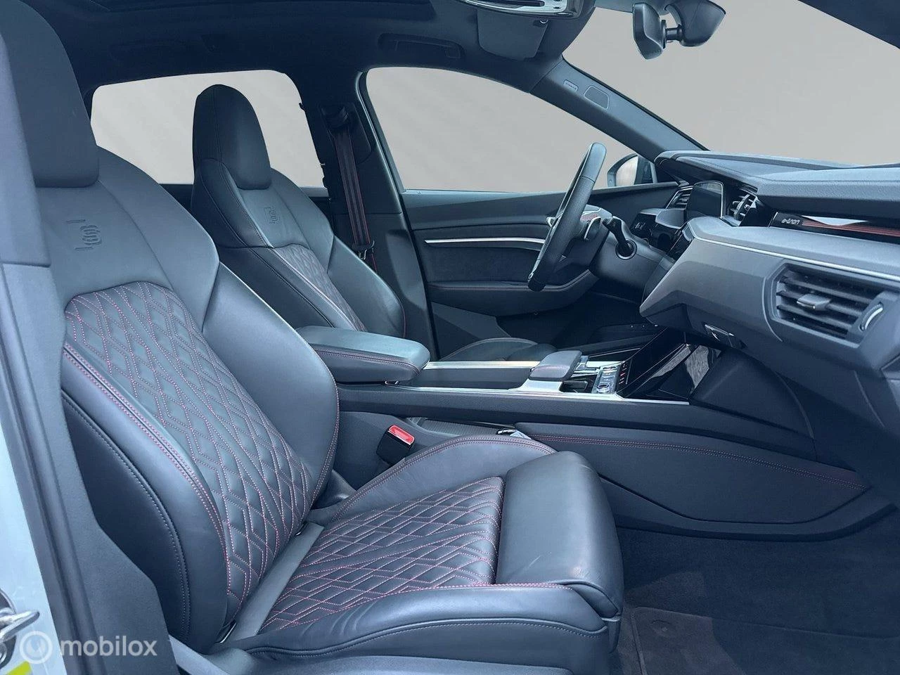 Hoofdafbeelding Audi Q8 e-tron