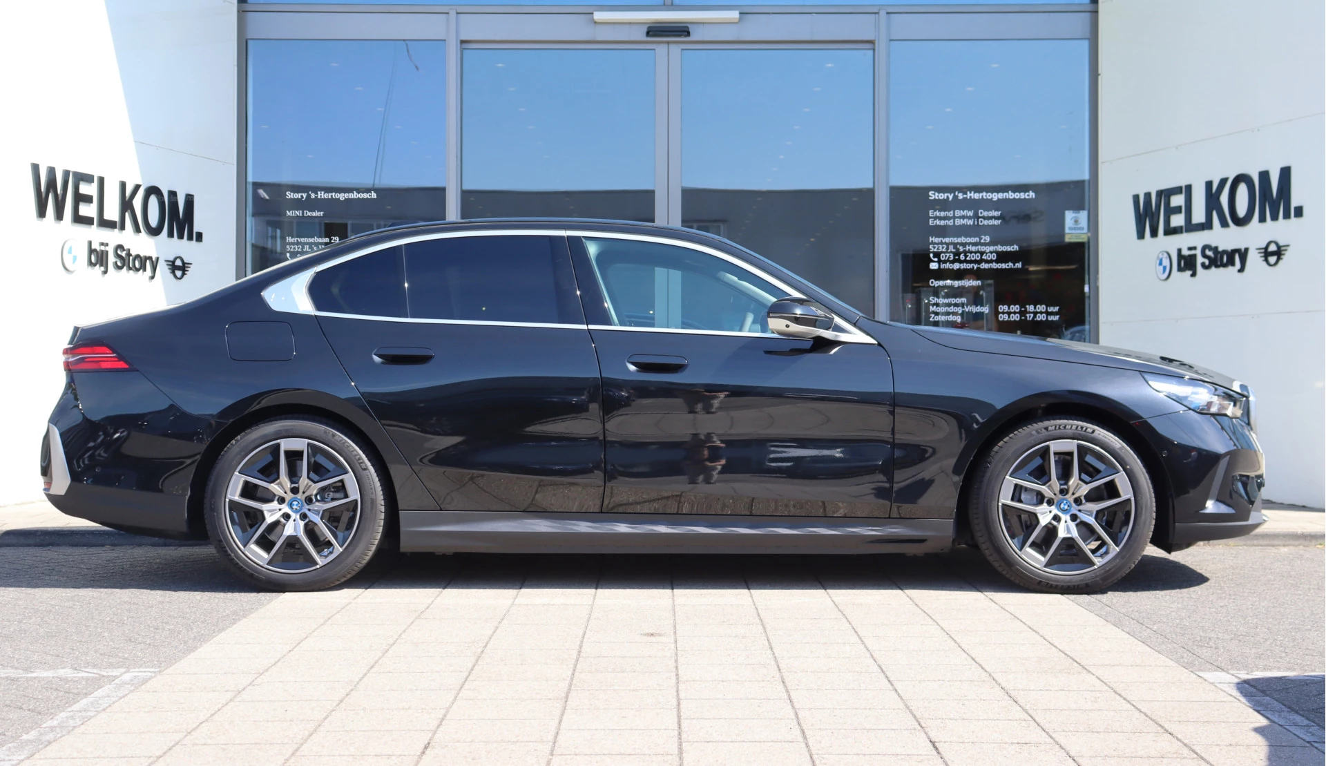 Hoofdafbeelding BMW i5