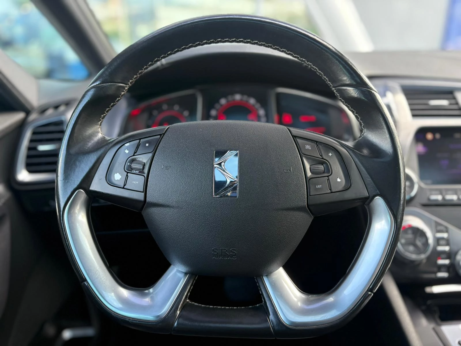 Hoofdafbeelding DS DS 5