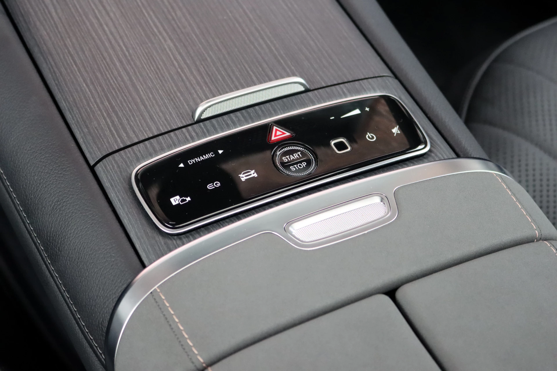 Hoofdafbeelding Mercedes-Benz EQS